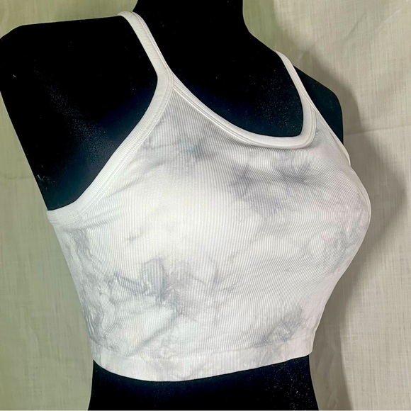 Jockey Other - NWT JOCKEY SEAMFREE JERSEY SPORTS BRA CROP, WHITE TIE DYE